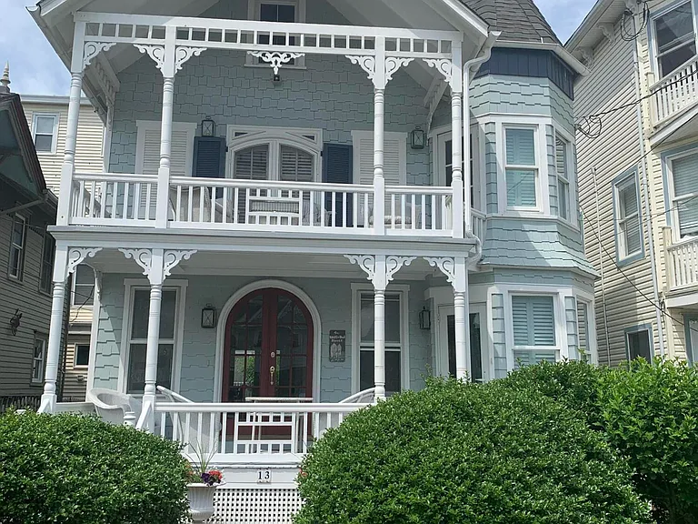 13 Heck Ave — Photo 25
