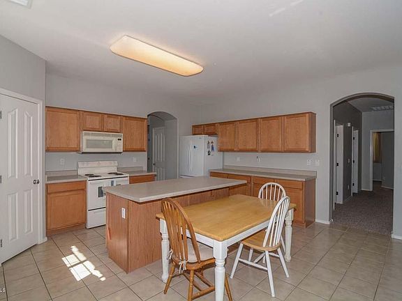 4th image of 14500 W Poinsettia Dr