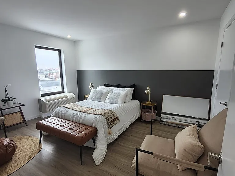 554 Market St #VAR9 — Photo 3