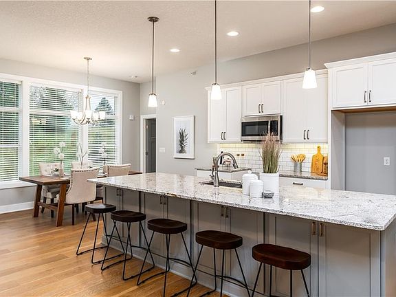 5th image of 6223 Waterford Ct