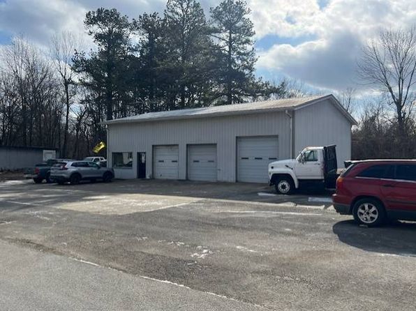 348 Main St, Centertown, KY 42328