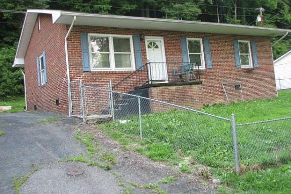 1st image of 535 Bernice Dr NE