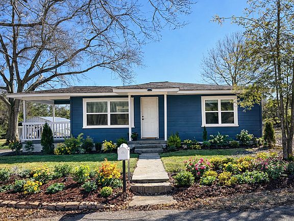 3rd image of 4039 Sutton Rd