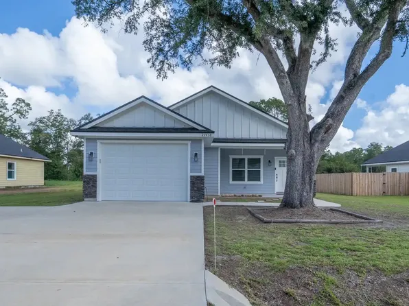 27438 W 4th Ave, Hilliard, FL 32046