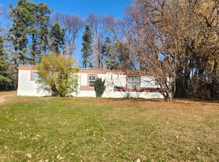 512 2nd St W, Jasper, MN 56144