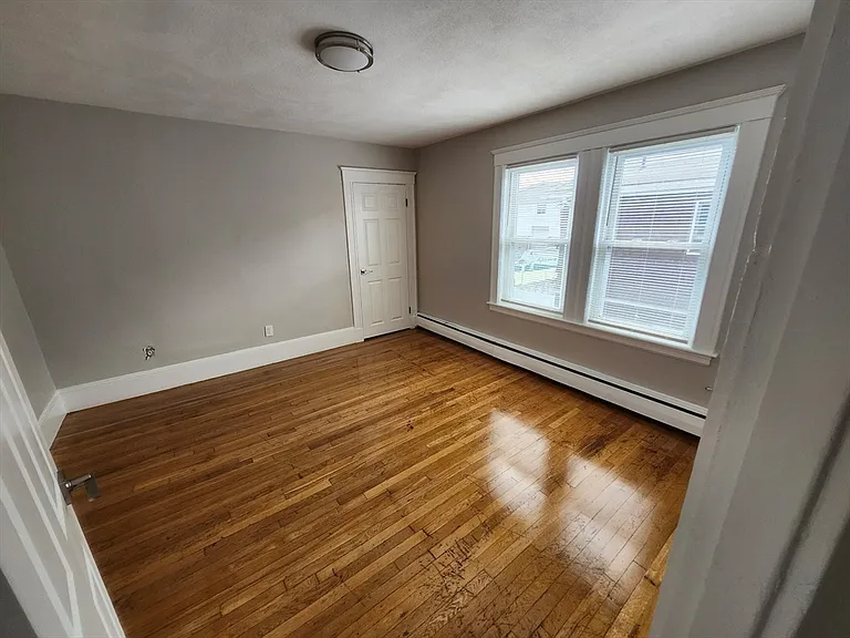 115 Clarence St #2 — Photo 9