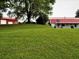 17201 Thompson Ridge Rd, Laurelville, OH 43135