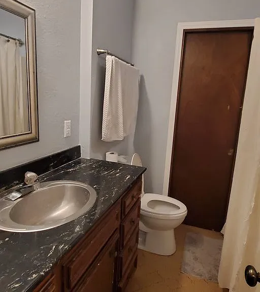 1815 Greenwood Dr — Photo 11