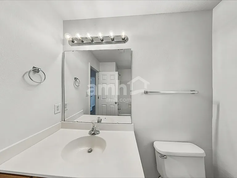10510 Glory Meadow Ct — Photo 18