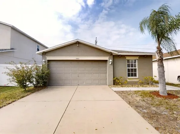 7982 Carriage Pointe Dr, Gibsonton, FL 33534