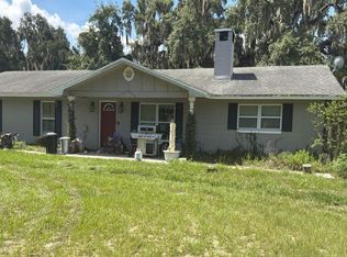 36135 Apiary Rd, Grand Island, FL 32735
