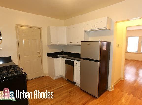 4th image of 5738 N Winthrop Ave #Ua212