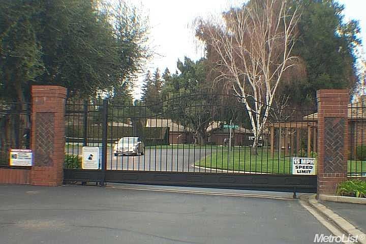 1st image of 2442 Central Park Dr