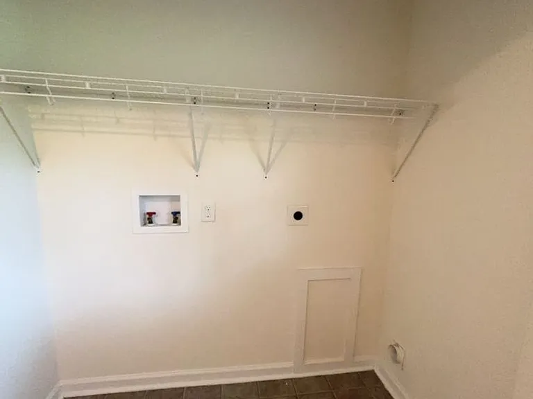 Skyline Apartments — Photo 26