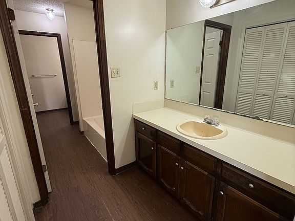 3rd image of 8145 Bayou Fountain Ave APT 1