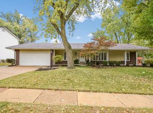 2047 Rurline Dr, Saint Louis, MO 63146