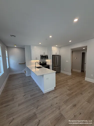124 Kenrick St Photo 1