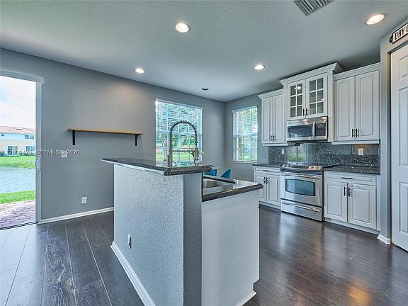 4th image of 7430 Briella Dr