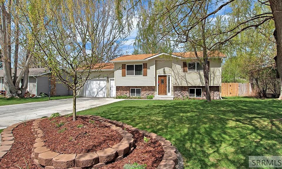 1st image of 871 Buckboard Ln