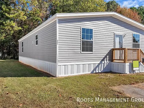 2nd image of 351 Robin Ln #351RO