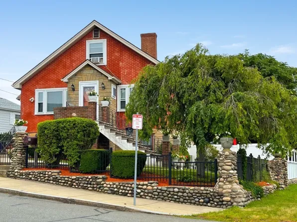 36 Annavoy St #2, Boston, MA 02128