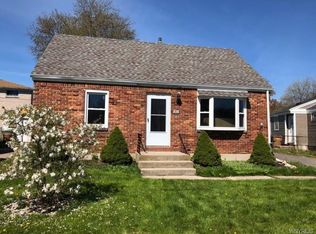 20 Parish Rd, Cheektowaga, NY 14225