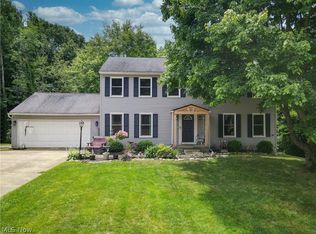 489 Park Ridge Dr, Munroe Falls, OH 44262