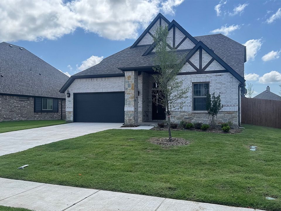 1st image of 306 Mercer Dr