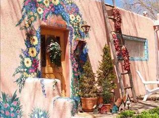 910 Kit Carson Rd, Taos, NM 87571