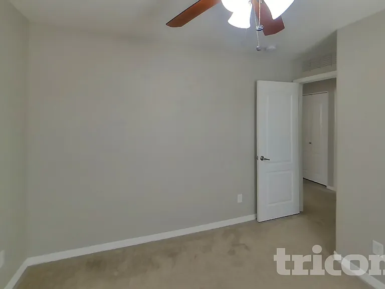 12922 W Fleetwood Ln — Photo 11
