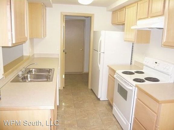 3rd image of 3500 I St NE APT 103