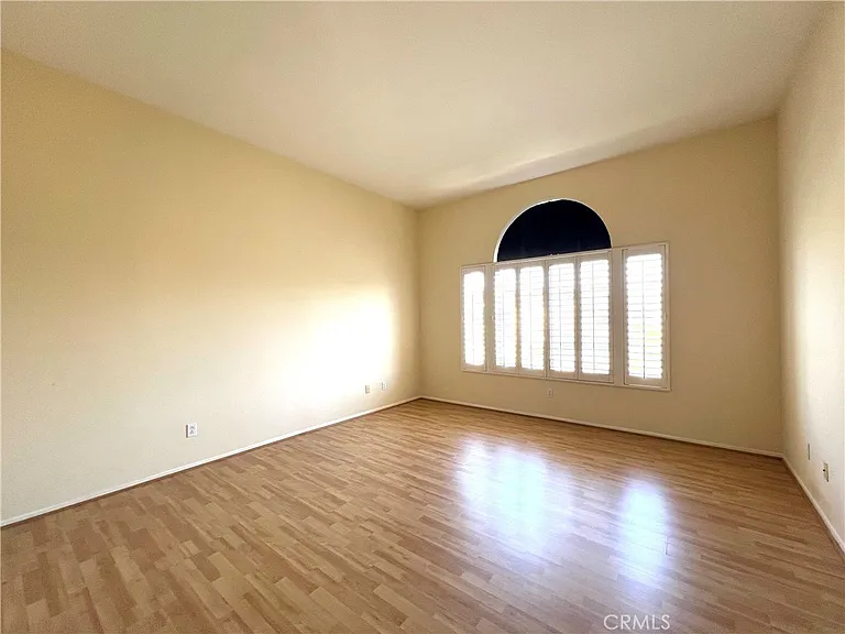15201 Riviera Ln — Photo 13