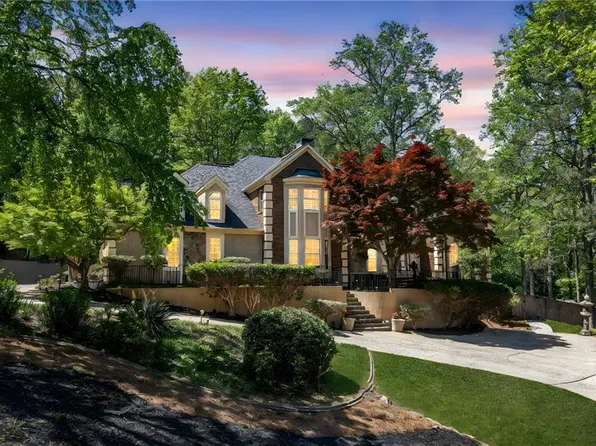 15470 Alpha Woods Dr, Milton, GA 30004