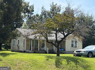 411 W End Ave #17, Ashburn, GA 31714