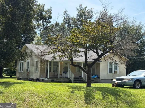 411 W End Ave #17, Ashburn, GA 31714