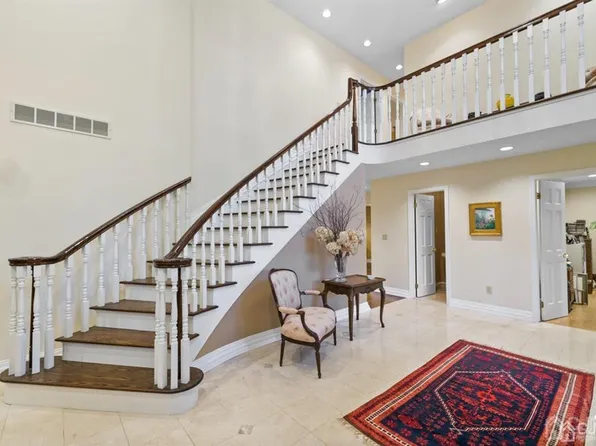 564 Riva Ave, East Brunswick, NJ 08816