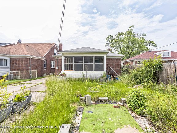 4th image of 19326 Marlowe St