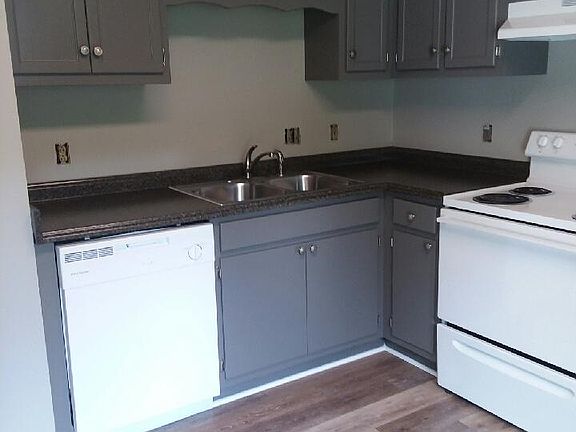 2nd image of 601 E Grundy St