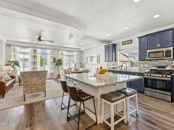 1076 S Meadow Walk Ln, Heber, UT 84032
