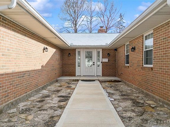 4th image of 319 Beechgrove Dr