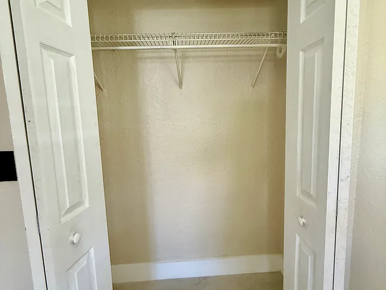 804 W Saint Petersburg Dr #804 — Photo 22