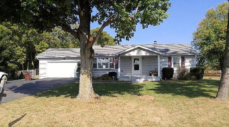 1st image of 592 Fairview Dr