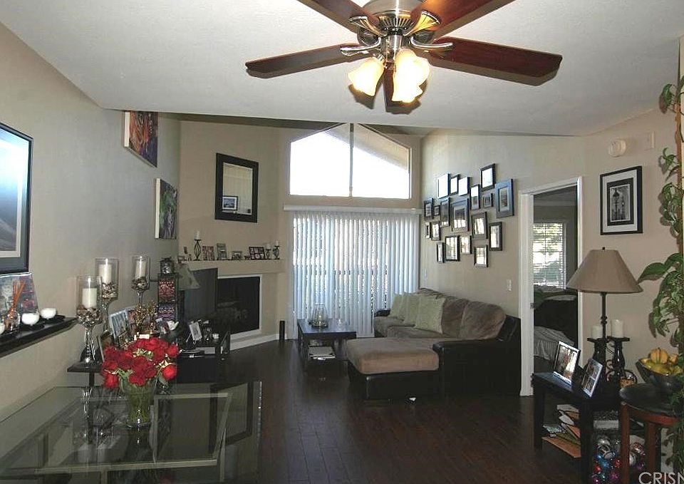 1st image of 5500 Owensmouth Ave APT 307