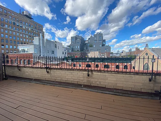 Rented by AZ REALTY NYC LLC | media 37