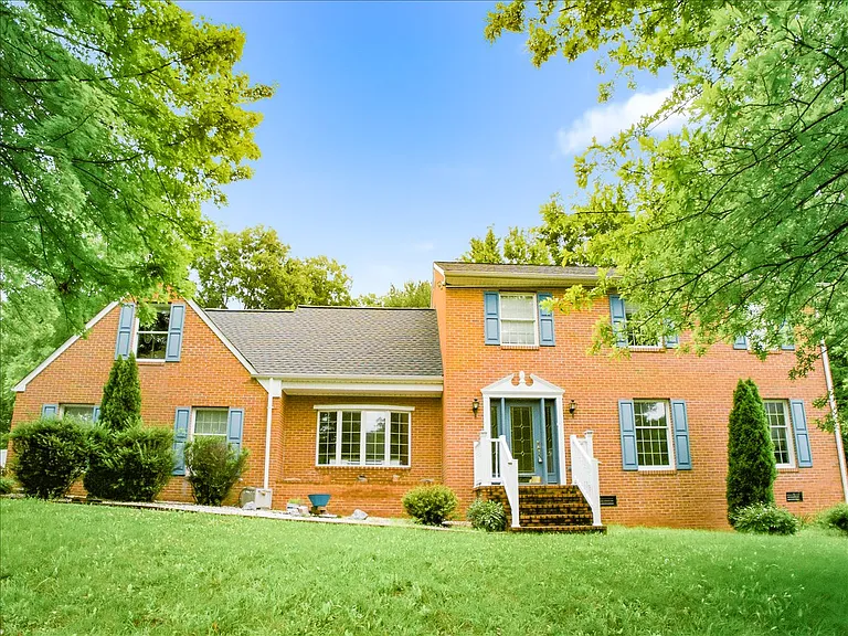 111 Launchris Dr — Photo 11