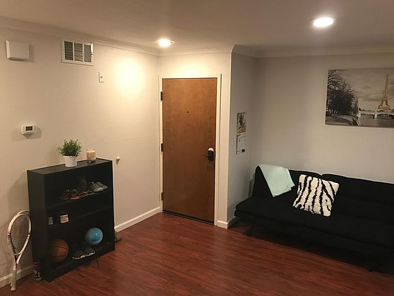 3rd image of 7215 Apricot Dr