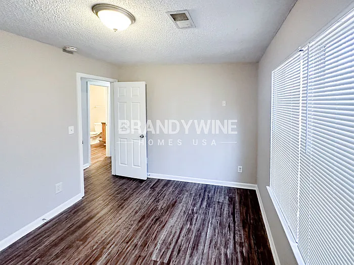 4599 White Rd — Photo 16