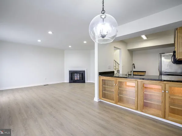 18721 Pier Point Pl, Gaithersburg, MD 20886