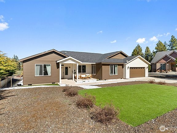 2nd image of 429 Dakota Heights Drive