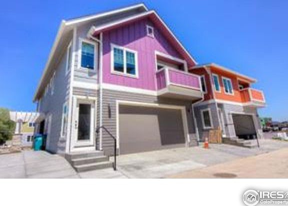 Garage and studio entrance, patio and parking